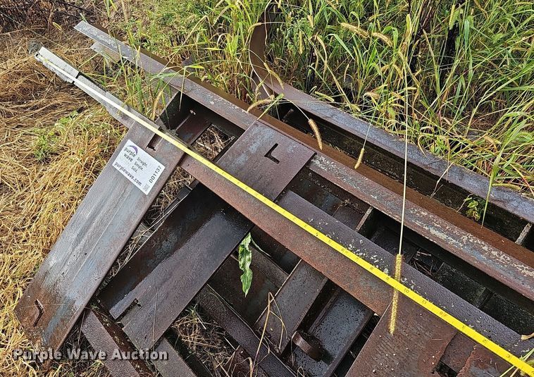 image for item DQ1137 (4) bridge safety supports