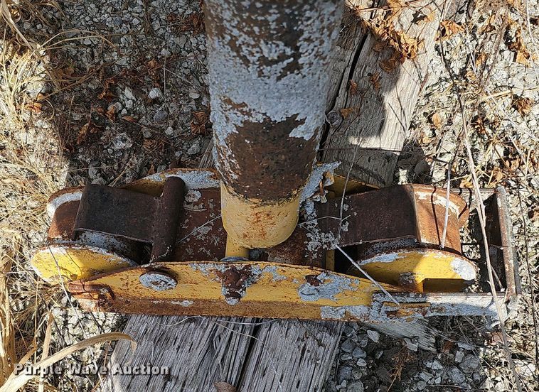 image for item DQ1141 Gamaco Console C450  bridge deck finish machine