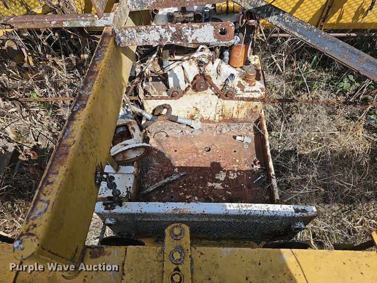 image for item DQ1141 Gamaco Console C450  bridge deck finish machine