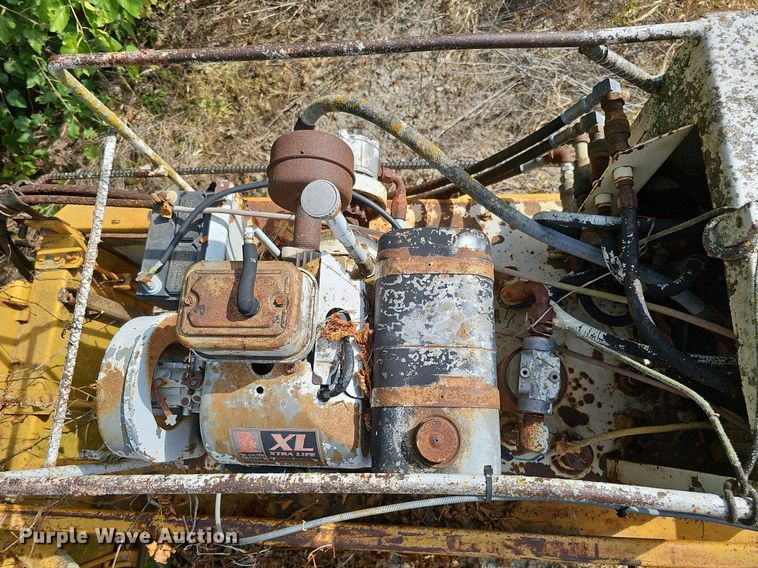 image for item DQ1141 Gamaco Console C450  bridge deck finish machine