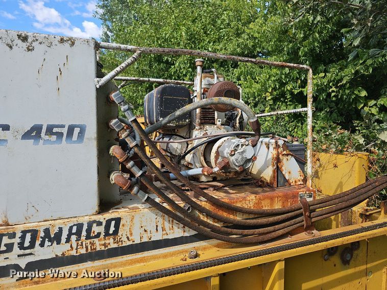 image for item DQ1141 Gamaco Console C450  bridge deck finish machine