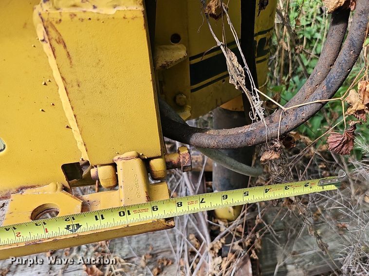 image for item DQ1141 Gamaco Console C450  bridge deck finish machine