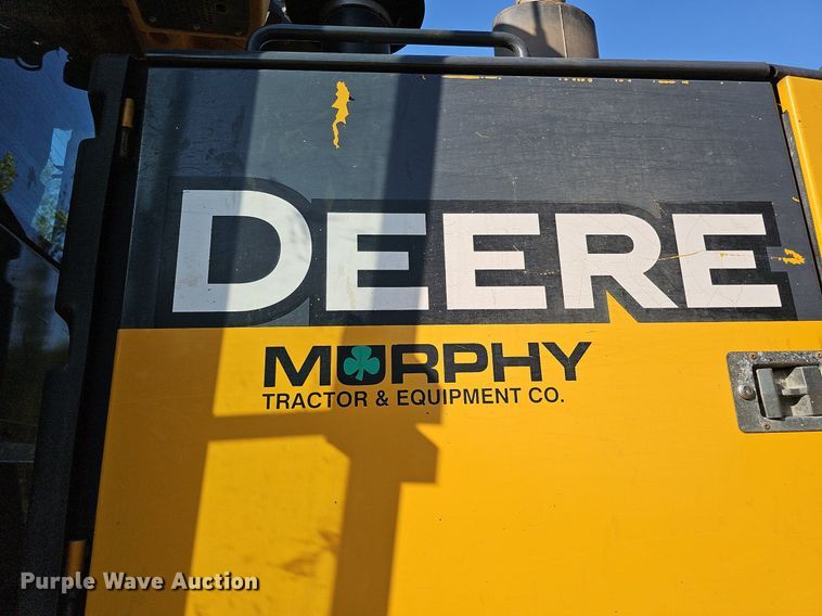 image for item DQ1142 2010 John Deere 672G  motor grader