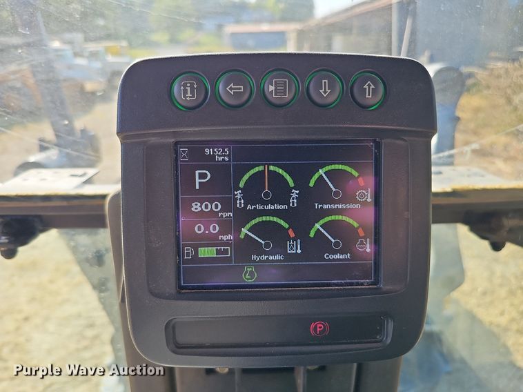 image for item DQ1142 2010 John Deere 672G  motor grader