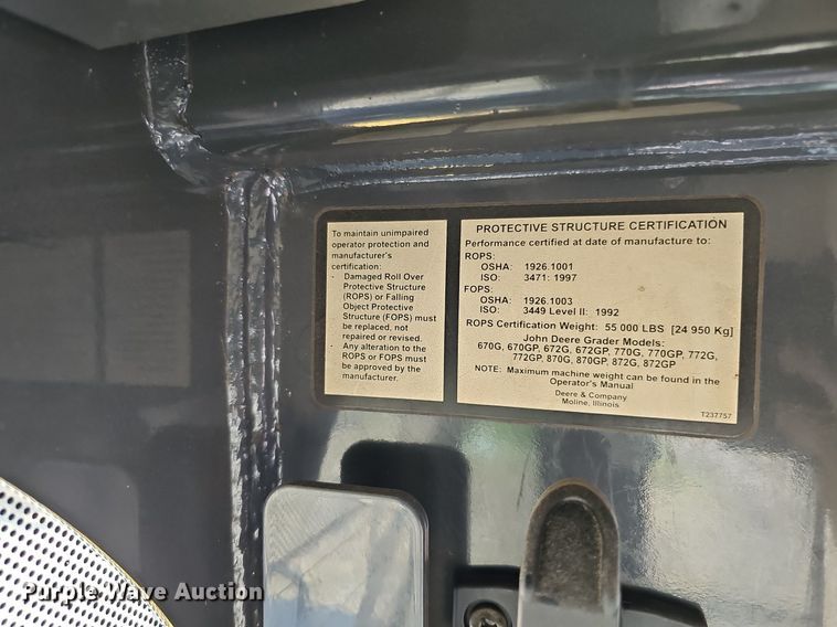 image for item DQ1142 2010 John Deere 672G  motor grader