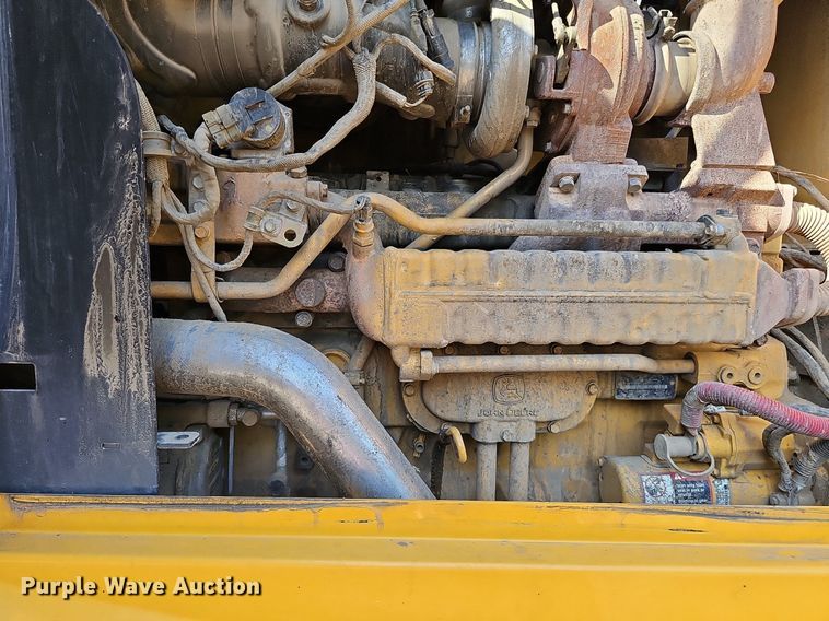 image for item DQ1142 2010 John Deere 672G  motor grader