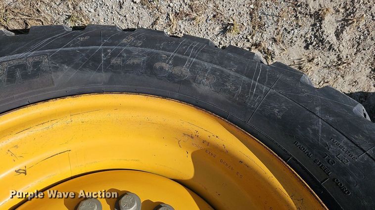 image for item DQ1142 2010 John Deere 672G  motor grader