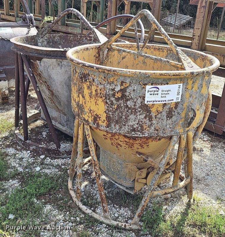 image for item DQ1144 (2) concrete buckets