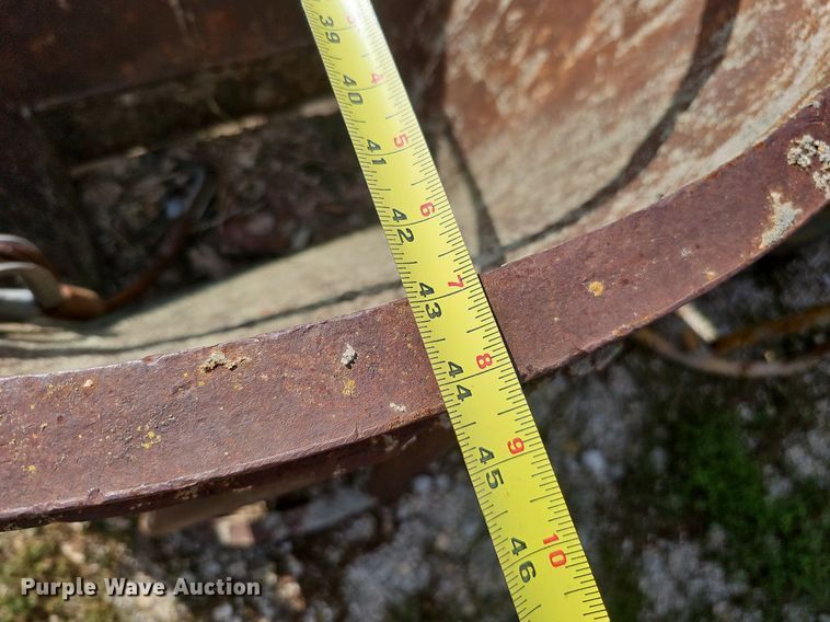 image for item DQ1144 (2) concrete buckets