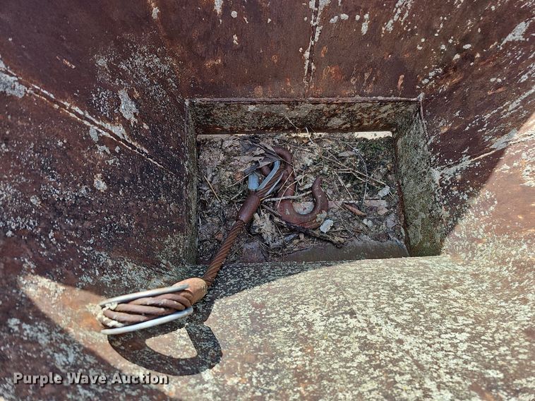 image for item DQ1144 (2) concrete buckets