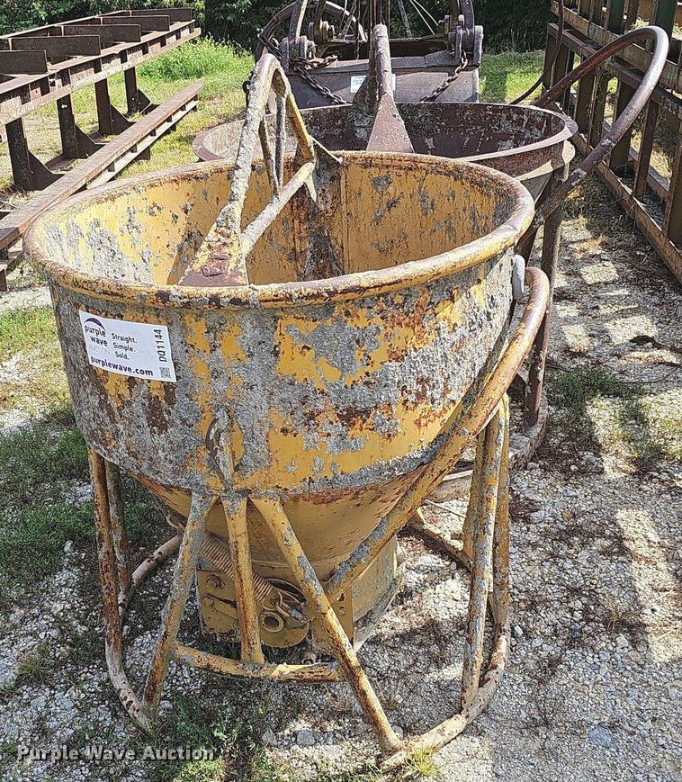 image for item DQ1144 (2) concrete buckets