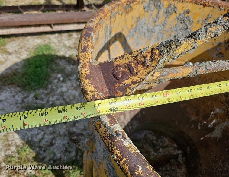 image for item DQ1144 (2) concrete buckets