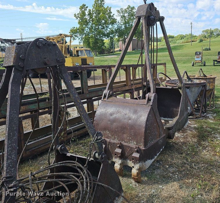 image for item DQ1145 (3) crane buckets