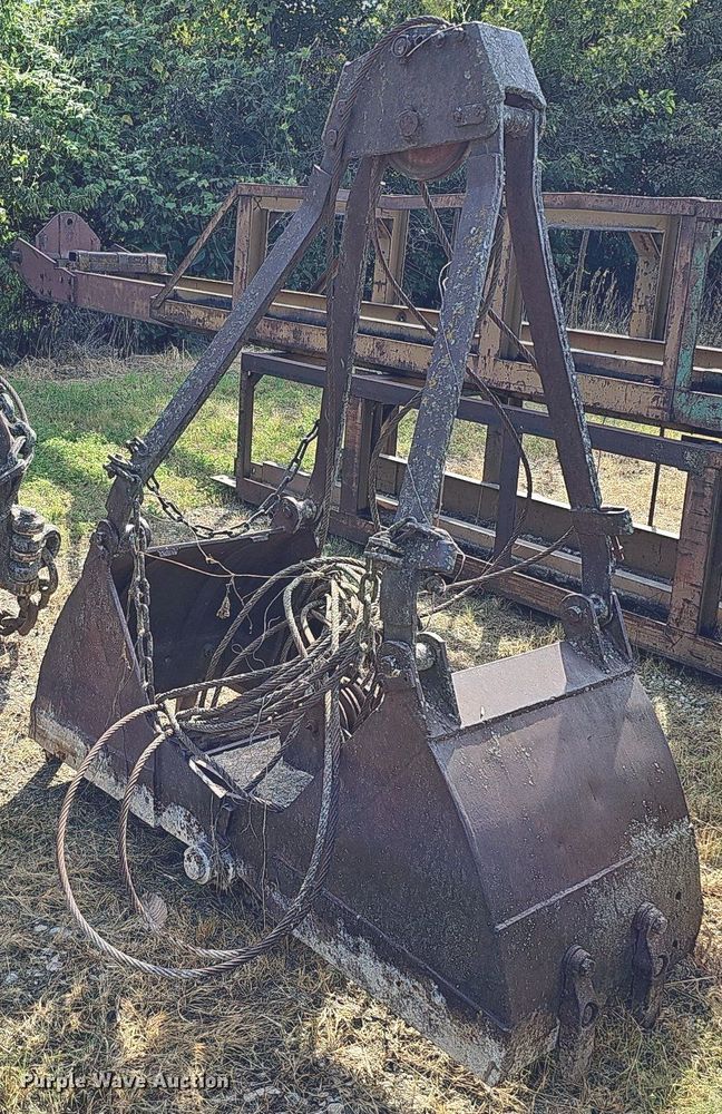 image for item DQ1145 (3) crane buckets