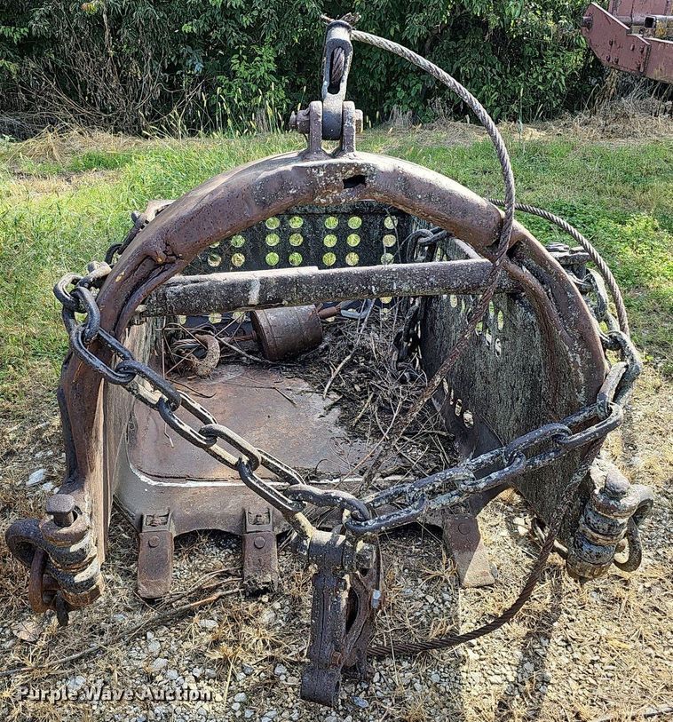 image for item DQ1145 (3) crane buckets