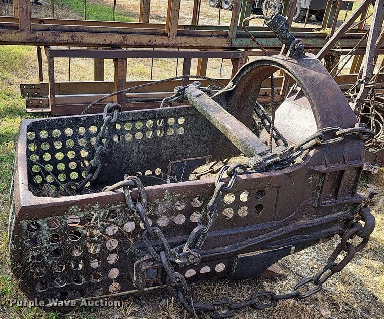 image for item DQ1145 (3) crane buckets