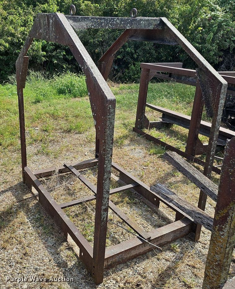 image for item DQ1146 (5) man lift baskets