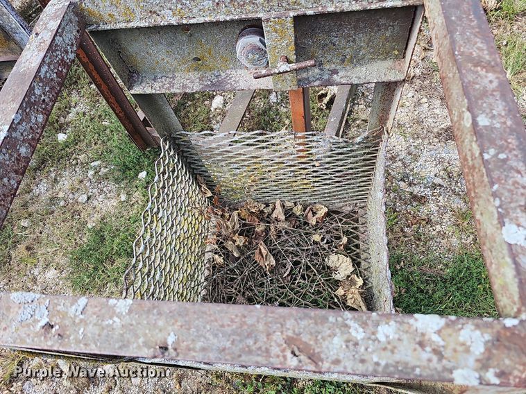 image for item DQ1146 (5) man lift baskets