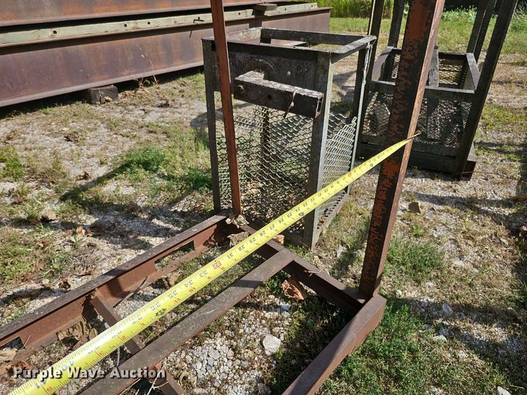 image for item DQ1146 (5) man lift baskets