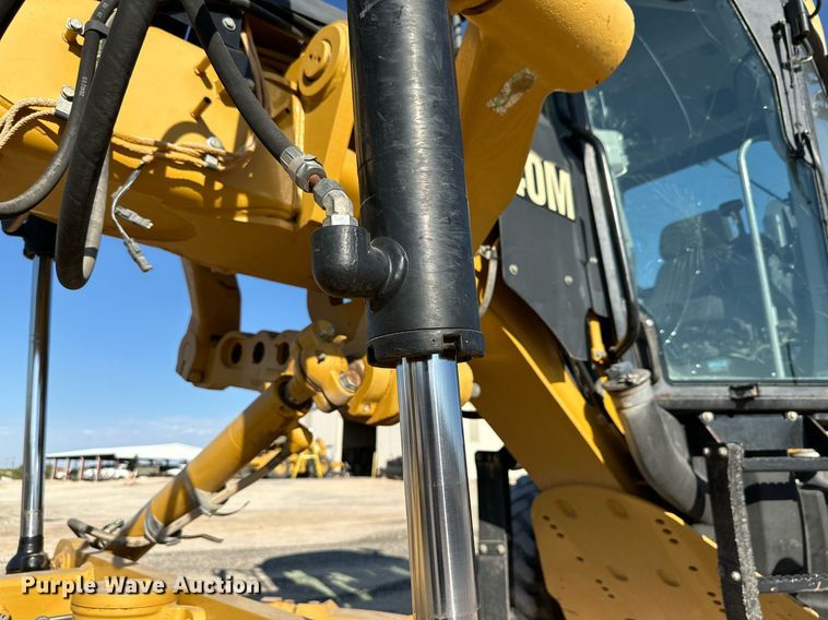 image for item DQ1427 2008 Caterpillar 140M  motor grader