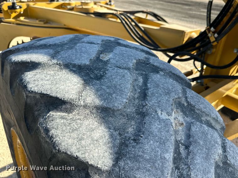 image for item DQ1427 2008 Caterpillar 140M  motor grader