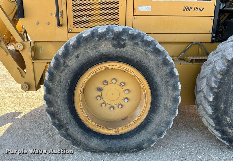 image for item DQ1427 2008 Caterpillar 140M  motor grader