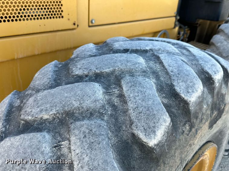 image for item DQ1427 2008 Caterpillar 140M  motor grader