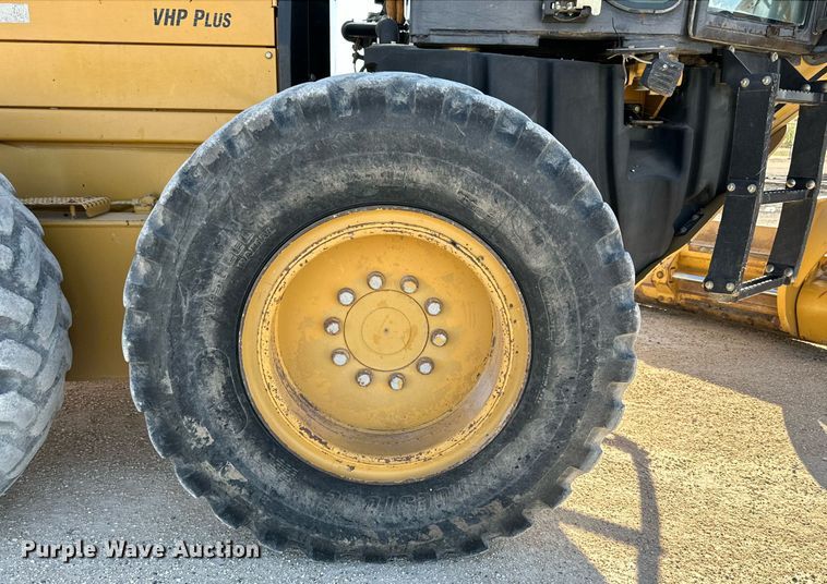 image for item DQ1427 2008 Caterpillar 140M  motor grader