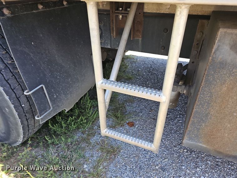 image for item DR5760 2009 International WorkStar 7600  vacuum truck