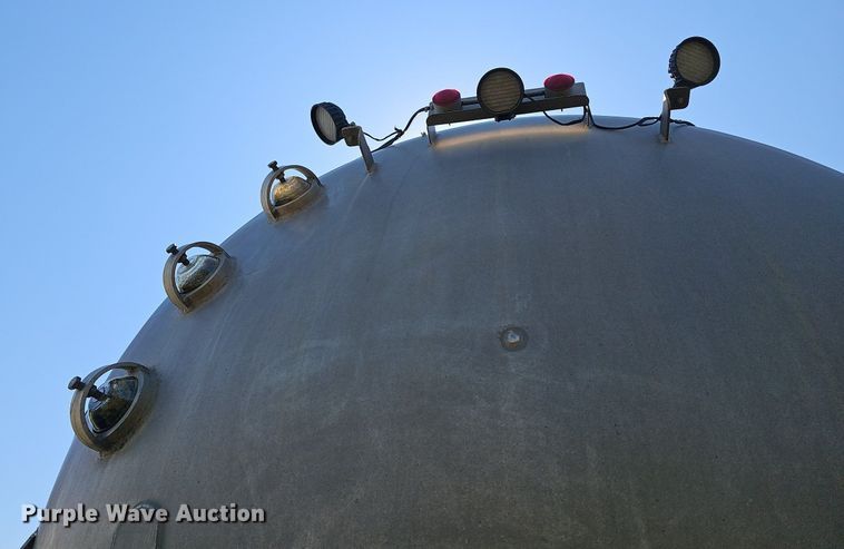 image for item DR5760 2009 International WorkStar 7600  vacuum truck