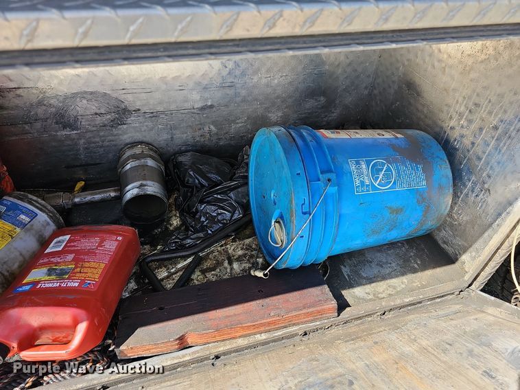 image for item DR5760 2009 International WorkStar 7600  vacuum truck