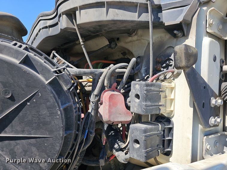 image for item DR5760 2009 International WorkStar 7600  vacuum truck