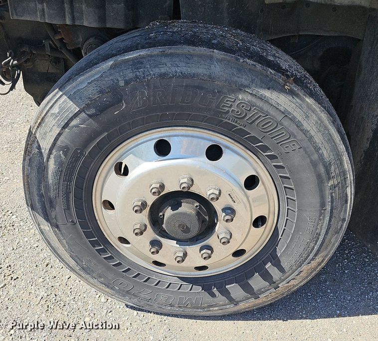 image for item DR5760 2009 International WorkStar 7600  vacuum truck