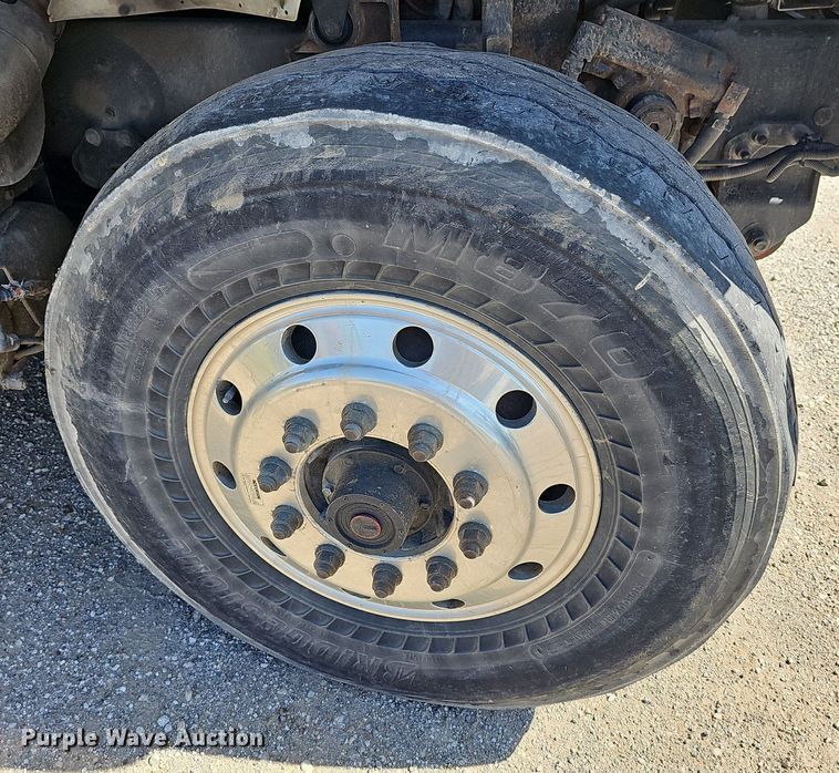 image for item DR5760 2009 International WorkStar 7600  vacuum truck