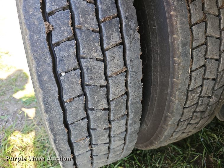 image for item DR5760 2009 International WorkStar 7600  vacuum truck