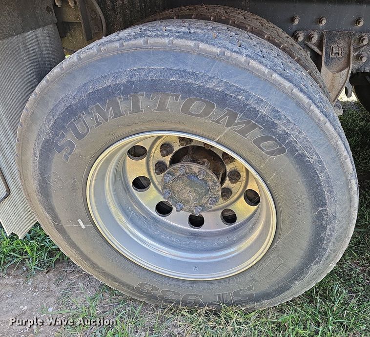 image for item DR5760 2009 International WorkStar 7600  vacuum truck