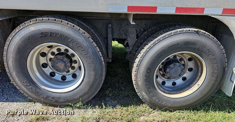 image for item DR5760 2009 International WorkStar 7600  vacuum truck