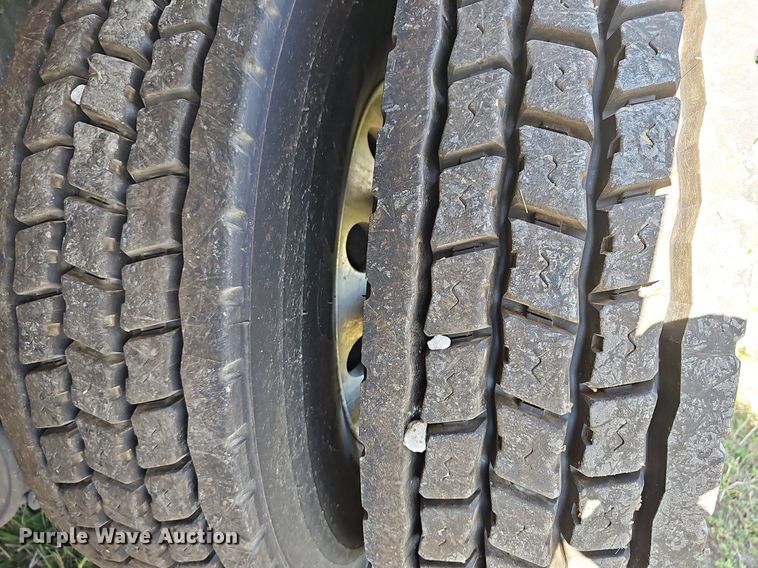 image for item DR5760 2009 International WorkStar 7600  vacuum truck