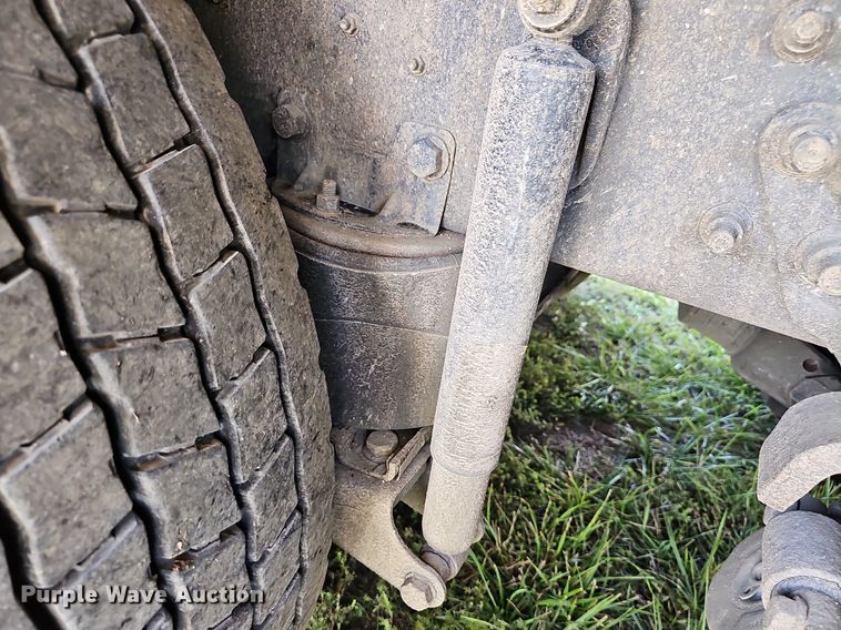 image for item DR5760 2009 International WorkStar 7600  vacuum truck