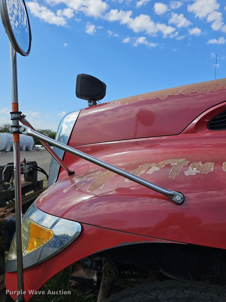 image for item DR5761 2005 International 7300  dump truck