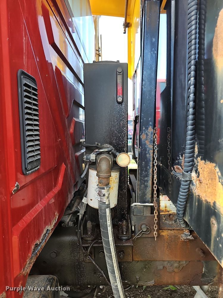 image for item DR5761 2005 International 7300  dump truck