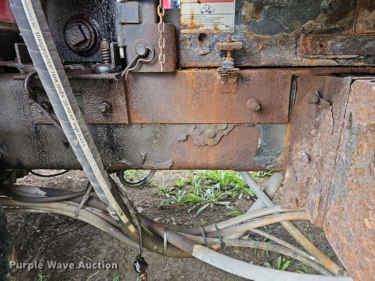 image for item DR5761 2005 International 7300  dump truck