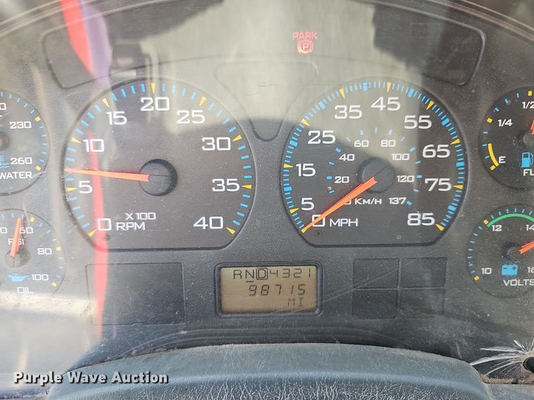 image for item DR5761 2005 International 7300  dump truck