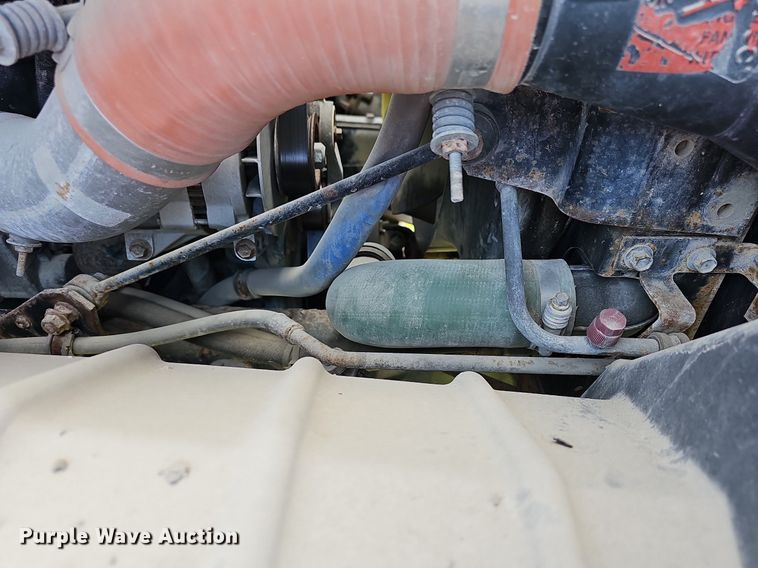 image for item DR5761 2005 International 7300  dump truck