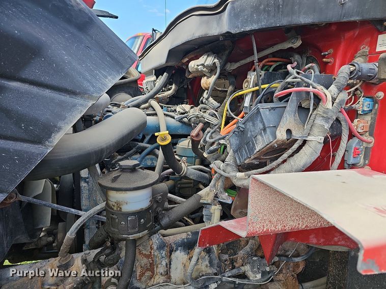 image for item DR5761 2005 International 7300  dump truck