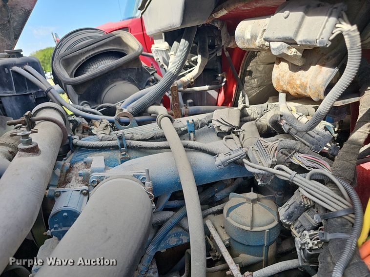 image for item DR5761 2005 International 7300  dump truck