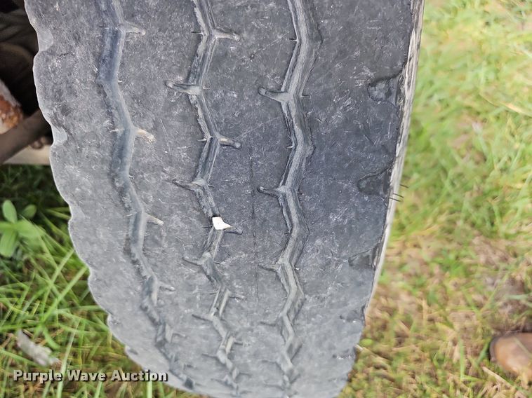 image for item DR5761 2005 International 7300  dump truck