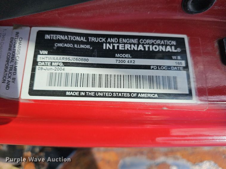 image for item DR5761 2005 International 7300  dump truck