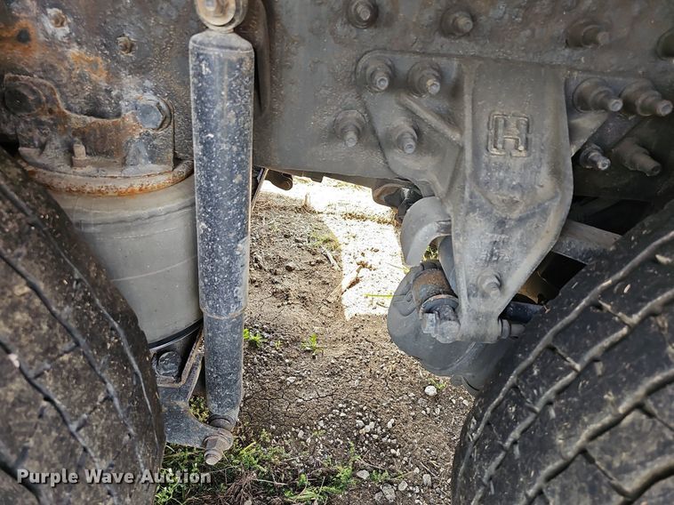 image for item DR5764 2014 International Work Star 7600  vacuum truck