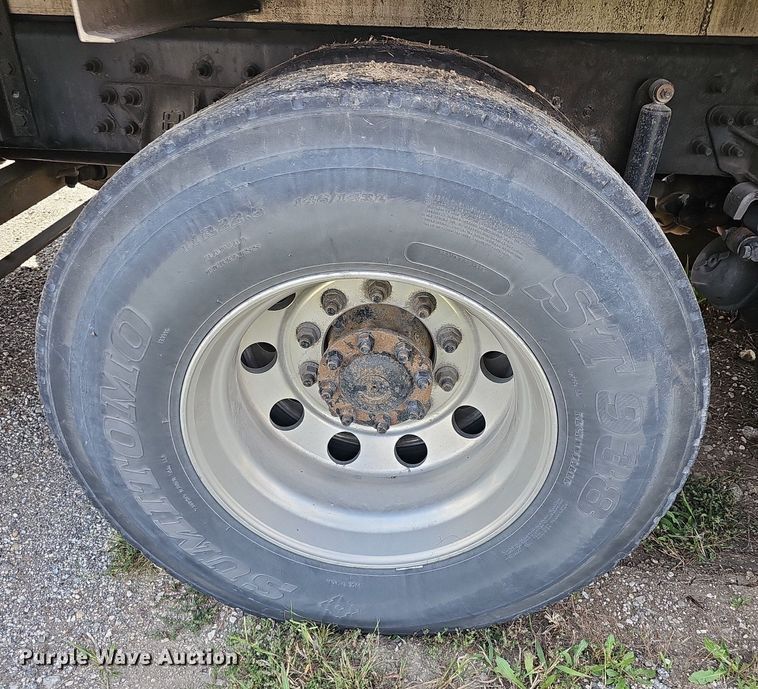 image for item DR5764 2014 International Work Star 7600  vacuum truck